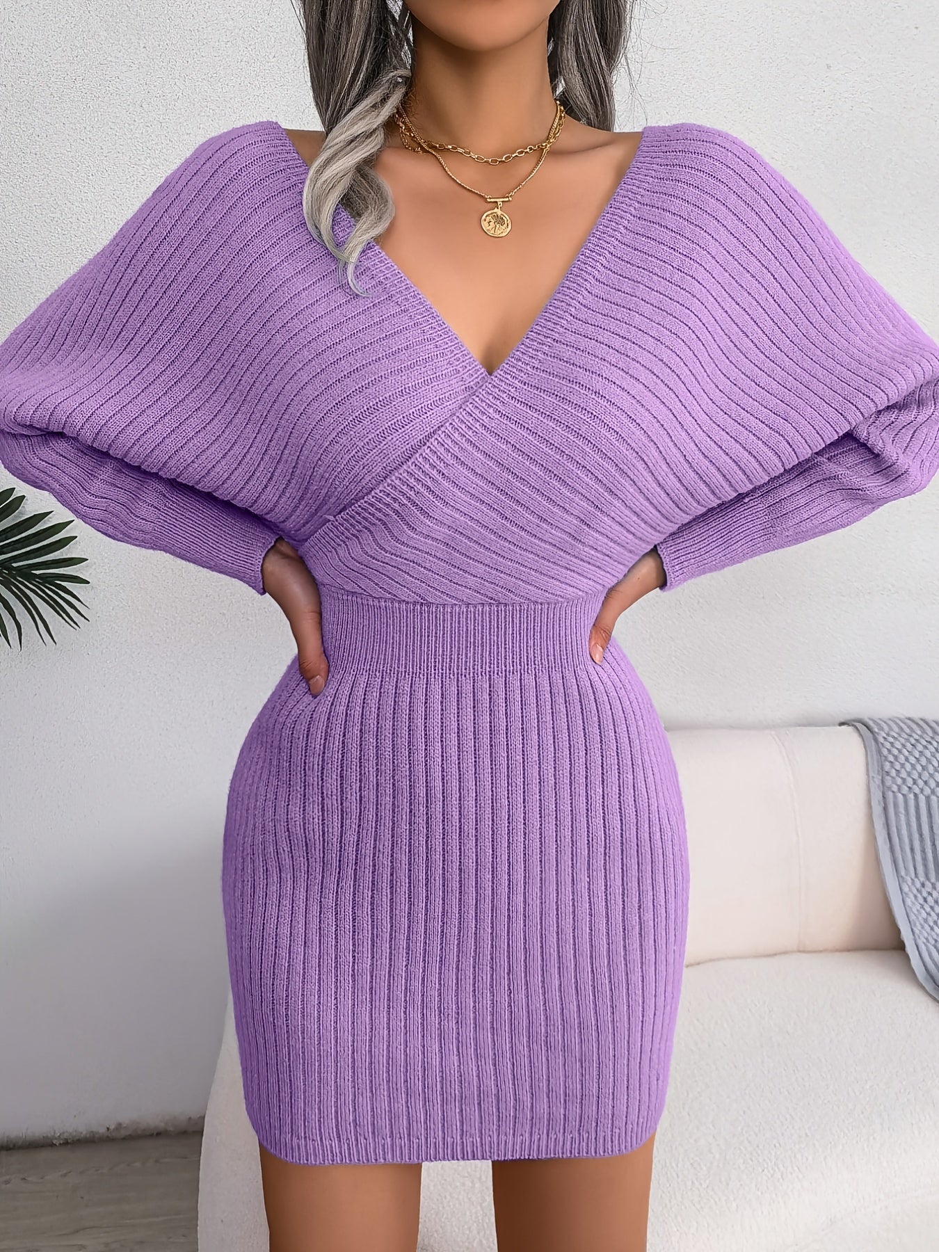 Robe pull moulante hiver femme col cache-cœur manches longues