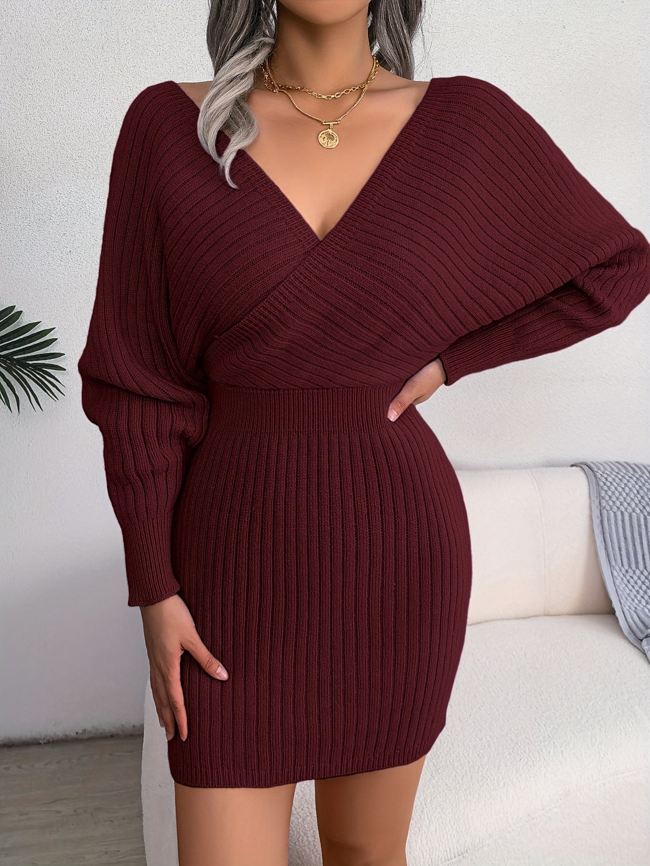 Robe pull moulante hiver femme col cache-cœur manches longues