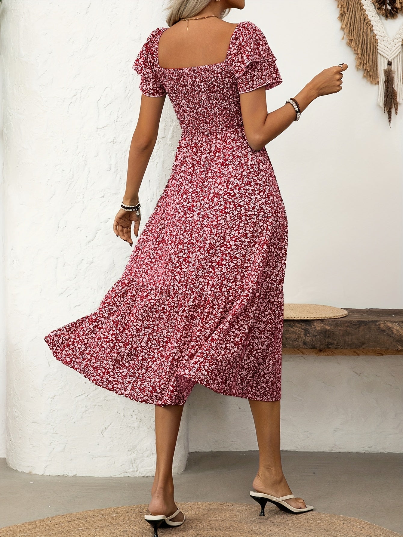 Robe mi-longue fleurie smockée – Vert émeraude
