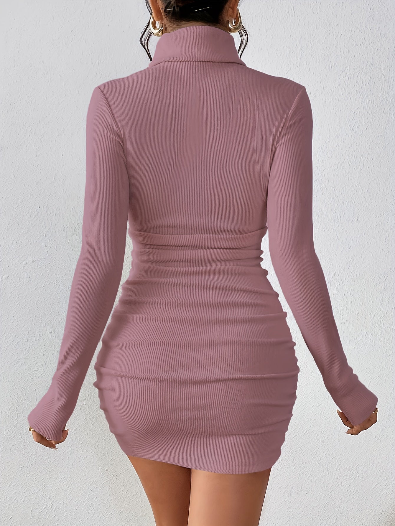Robe pull moulante hiver femme col roulé manches longues