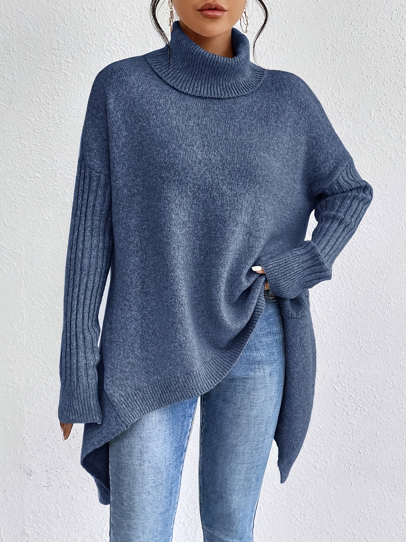 Pull chaud femme col roulé oversize – coupe asymétrique hiver cocooning