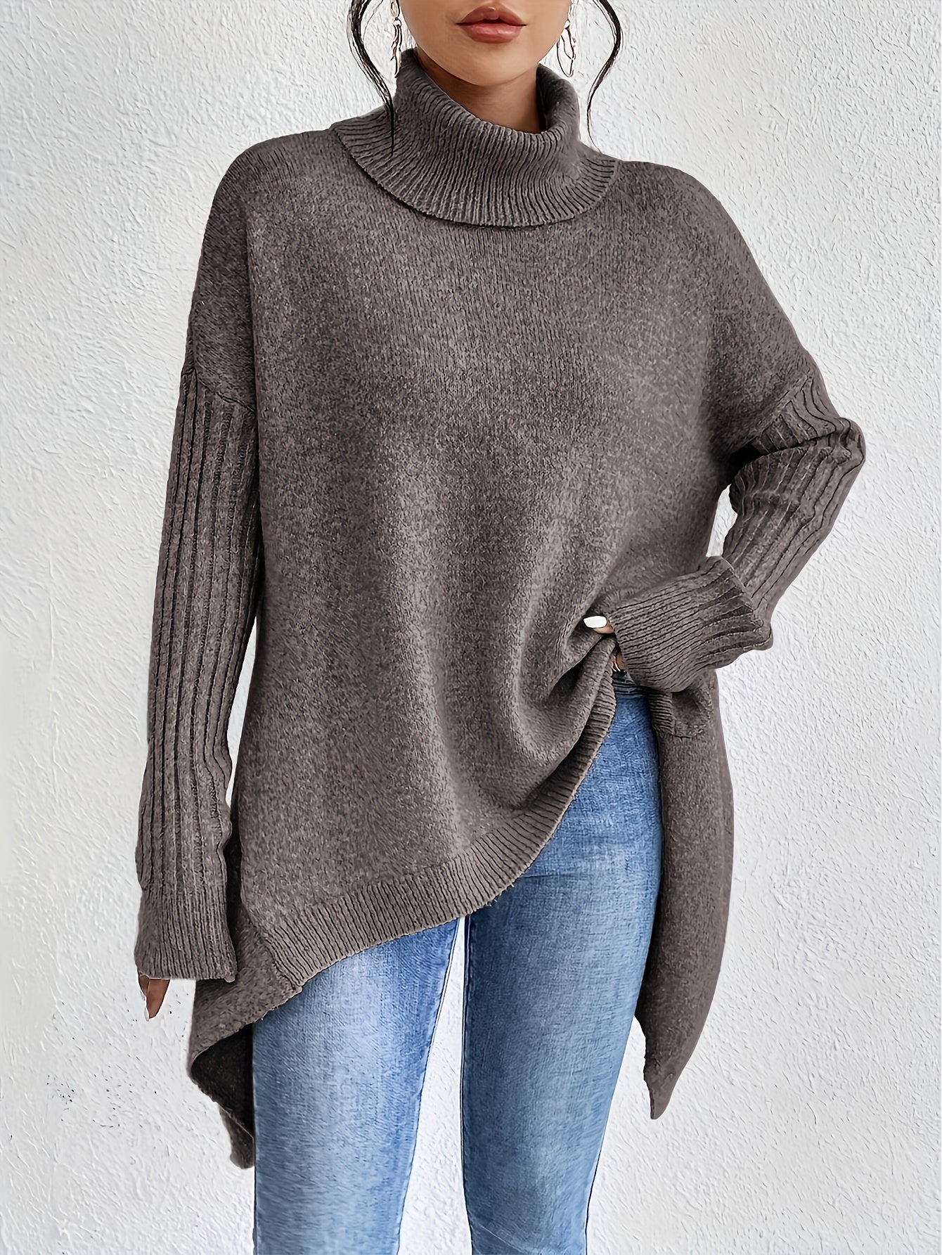 Pull chaud femme col roulé oversize – coupe asymétrique hiver cocooning