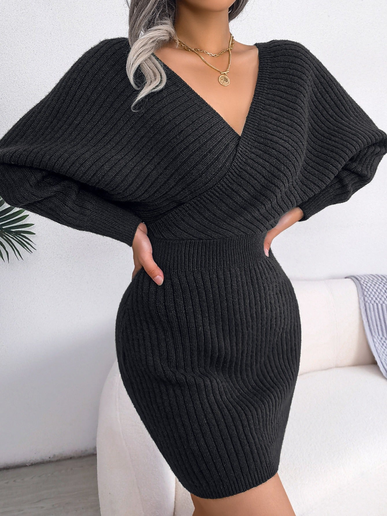 Robe pull moulante hiver femme col cache-cœur manches longues