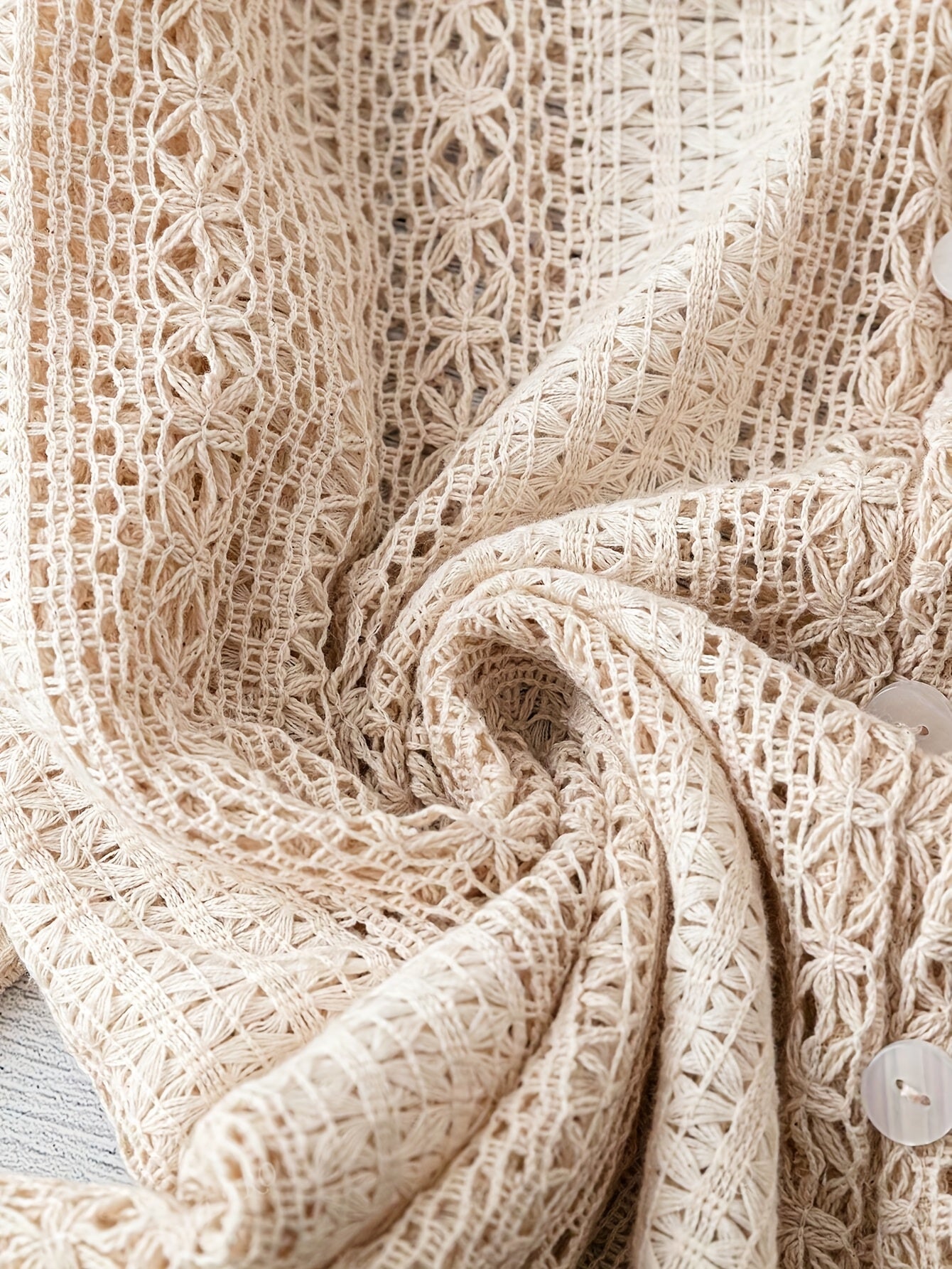 Blouse en maille ajourée femme manches longues boutonnée