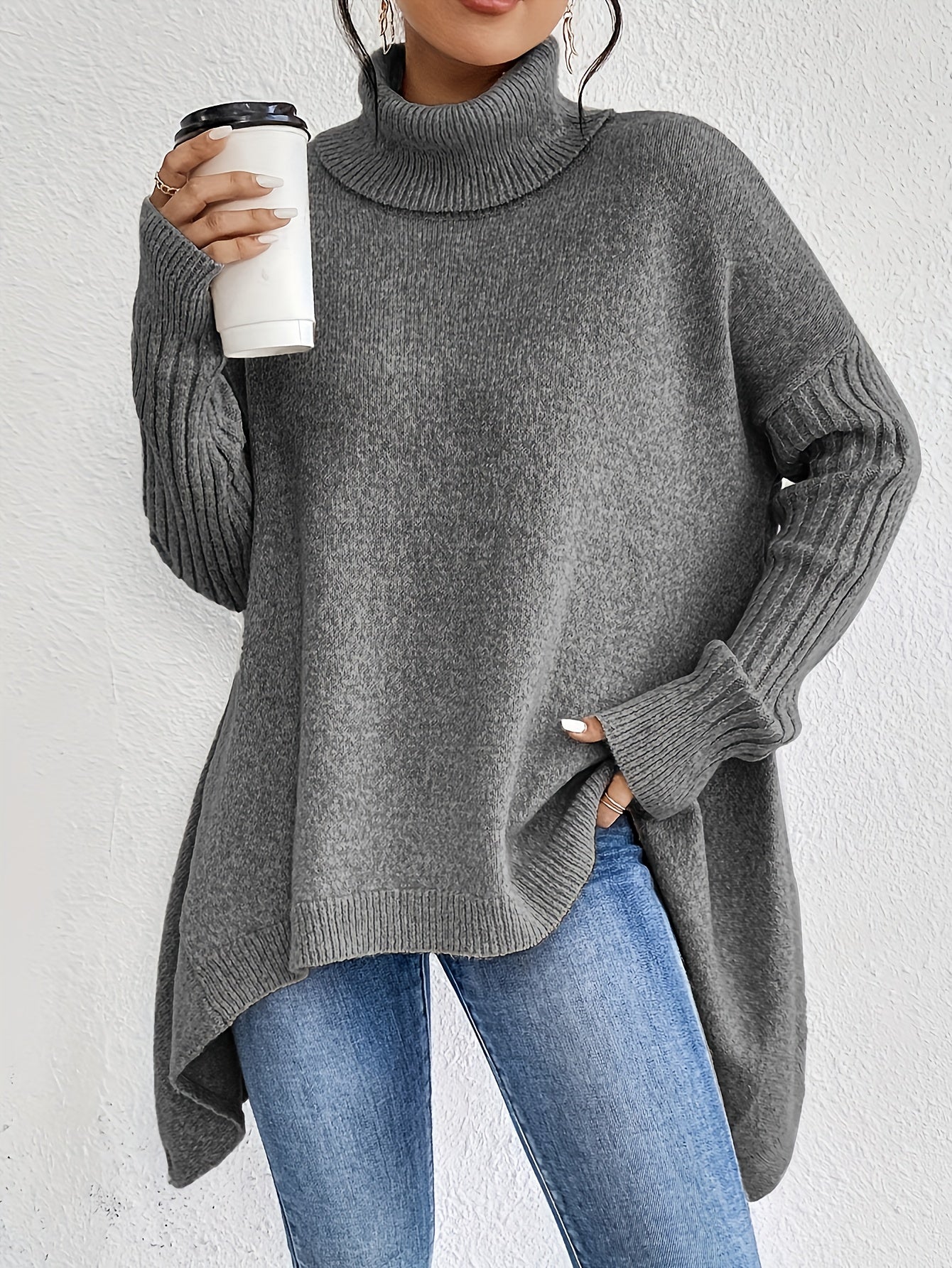 Pull chaud femme col roulé oversize – coupe asymétrique hiver cocooning