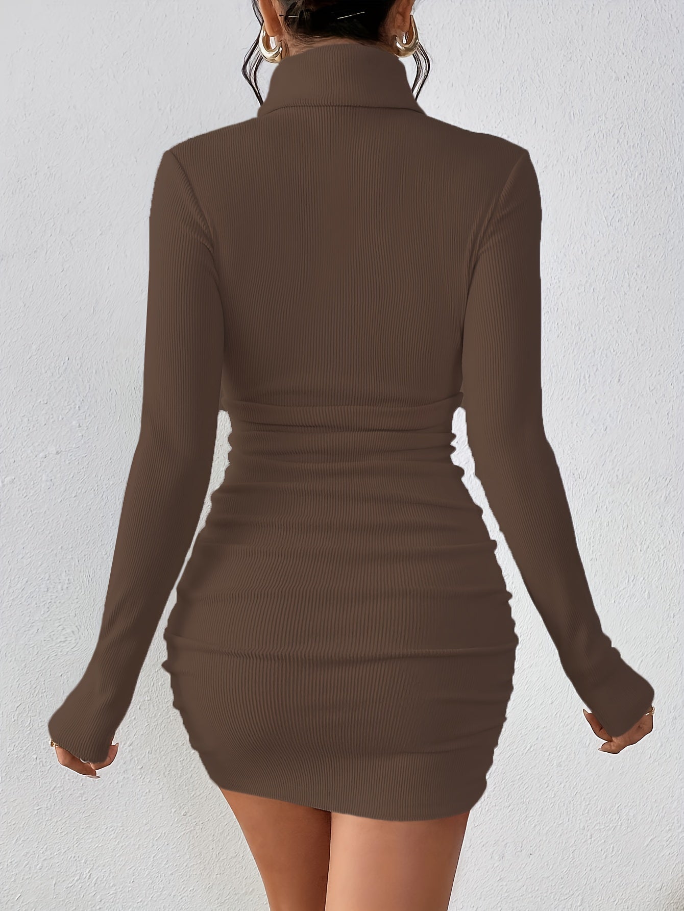 Robe pull moulante hiver femme col roulé manches longues