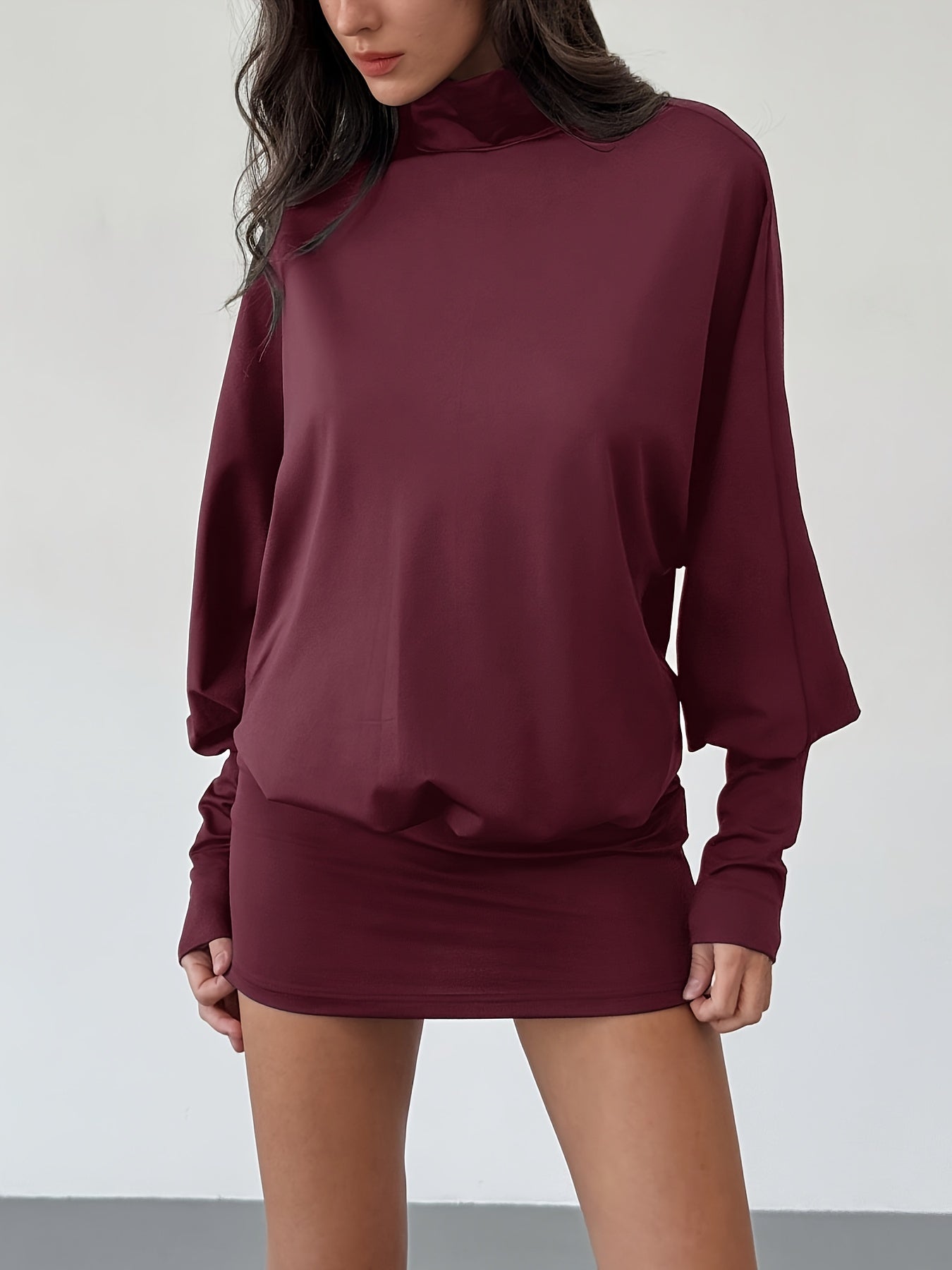 Mini robe dos nu femme manches longues