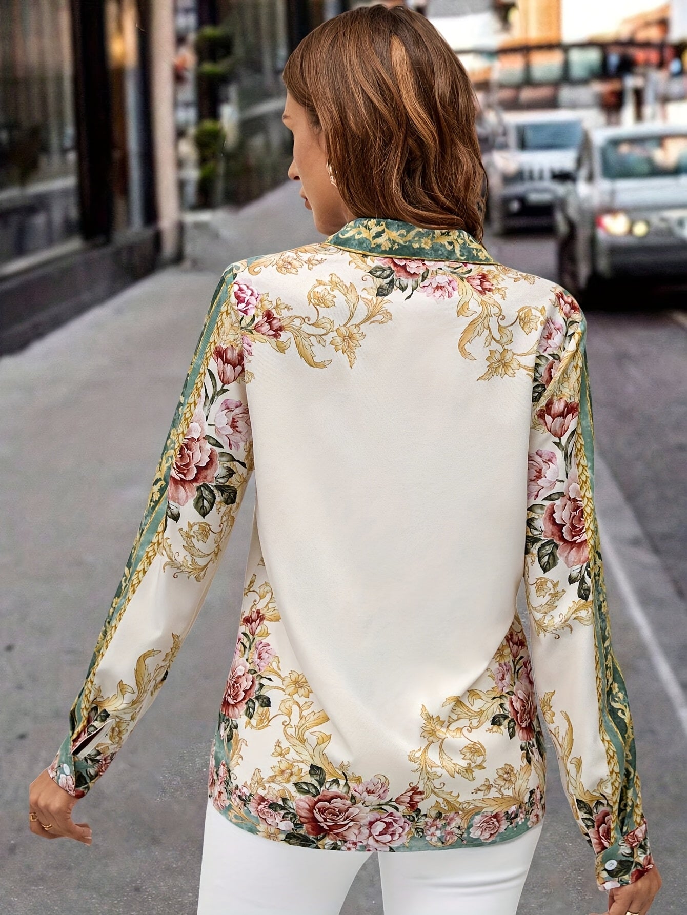 Chemise imprimée baroque femme col classique manches longues