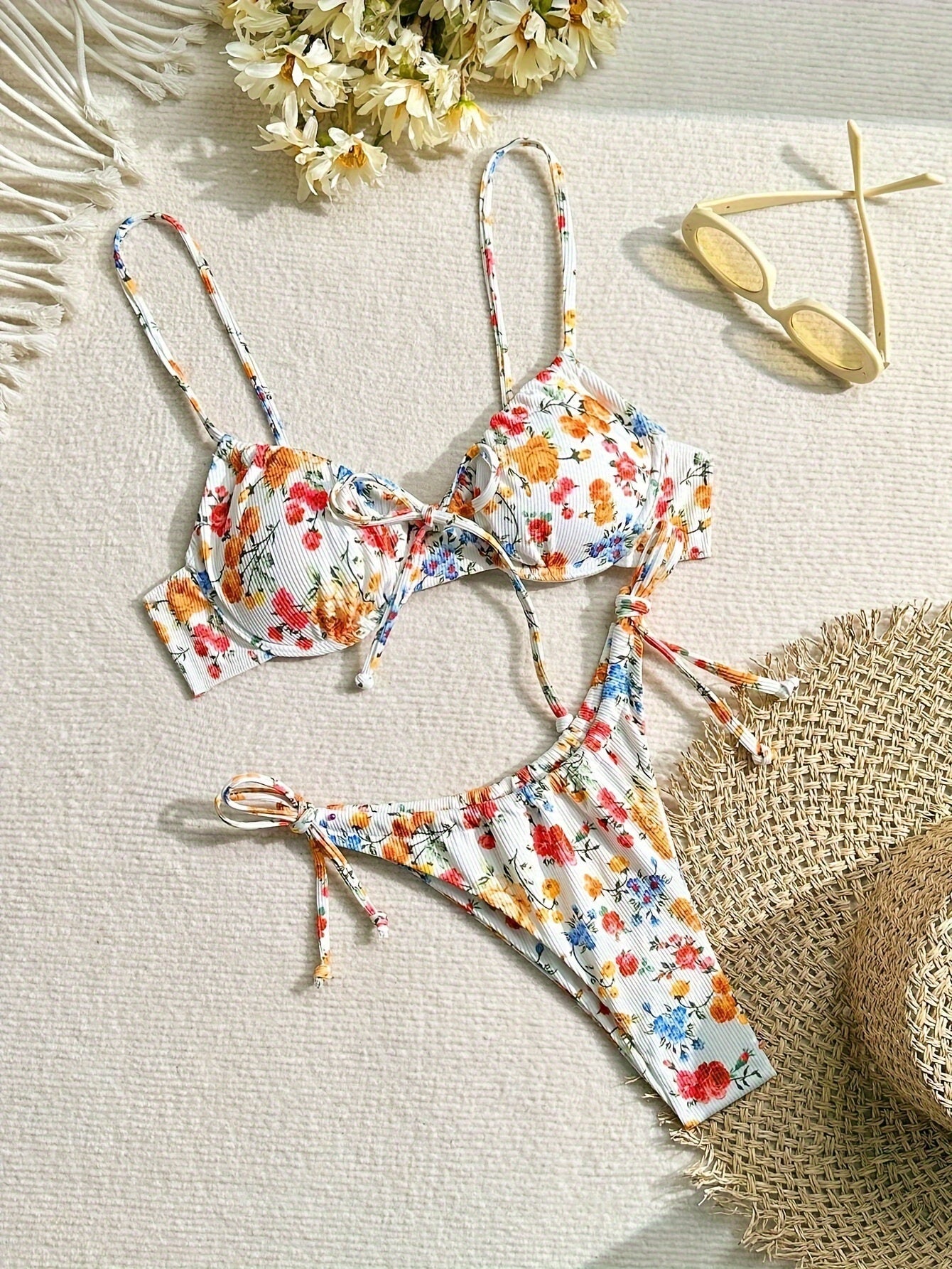 Maillot de bain 2 pièces fleuri femme noué sur les côtés