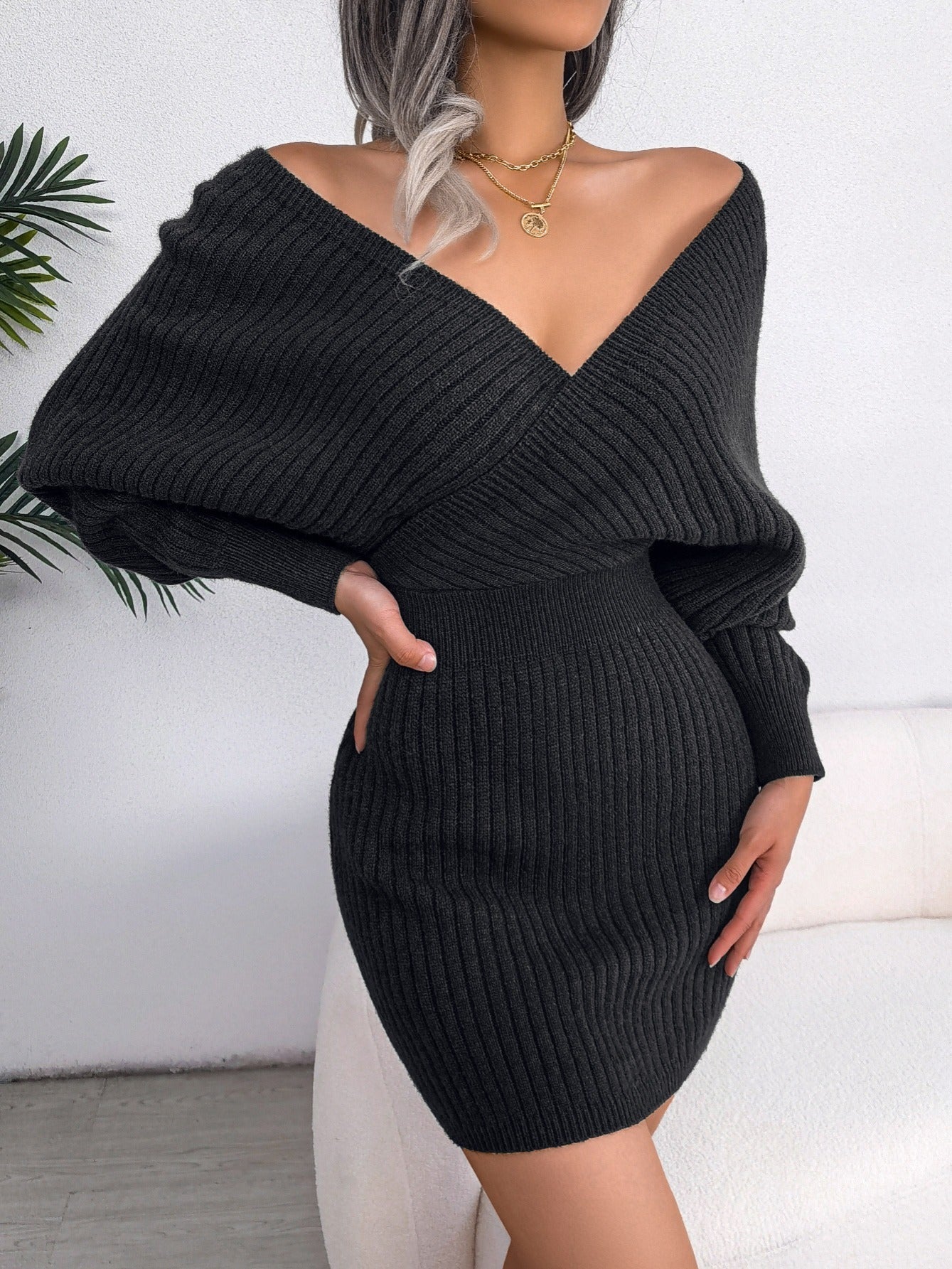 Robe pull moulante hiver femme col cache-cœur manches longues