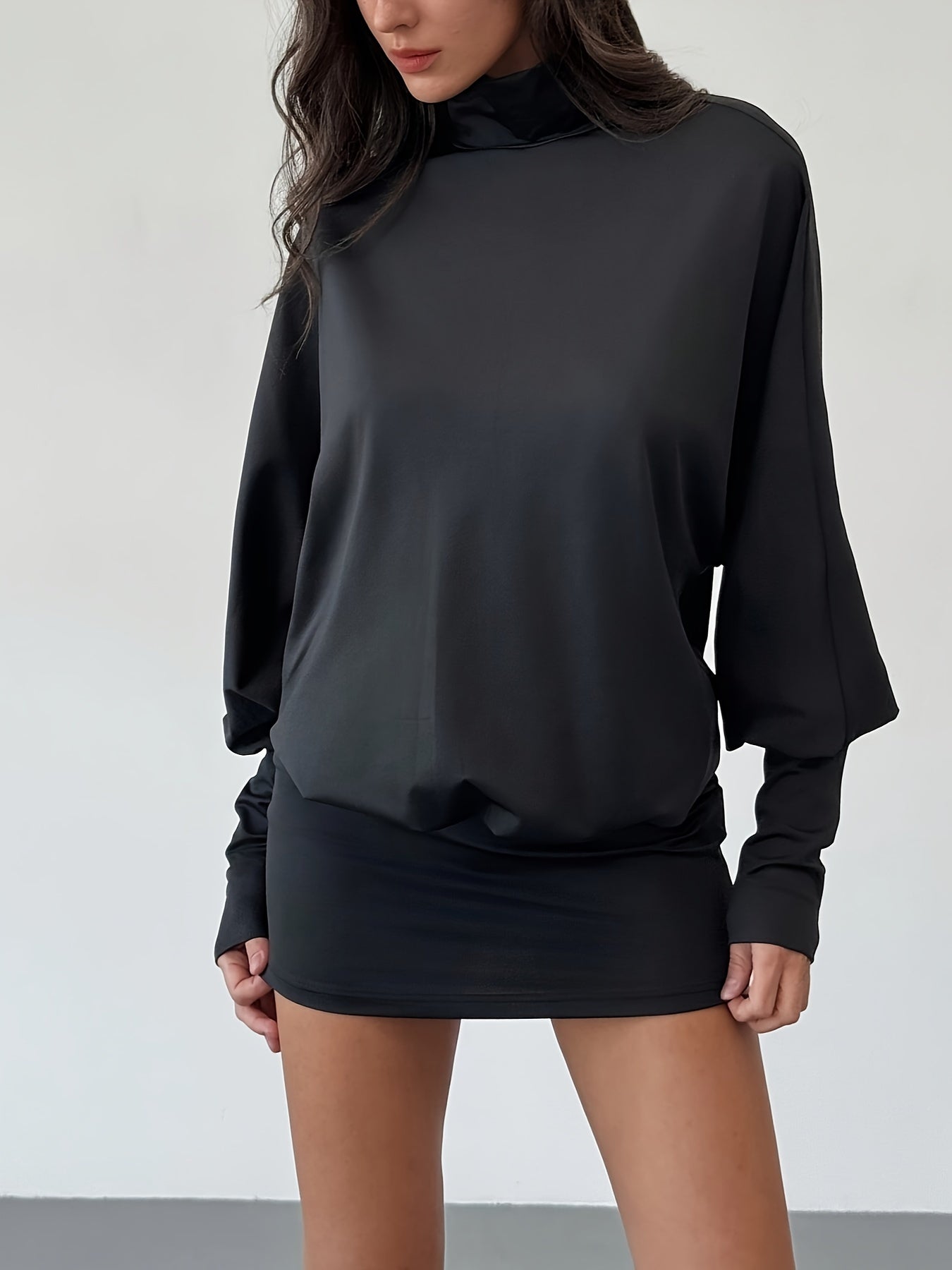 Mini robe dos nu femme manches longues