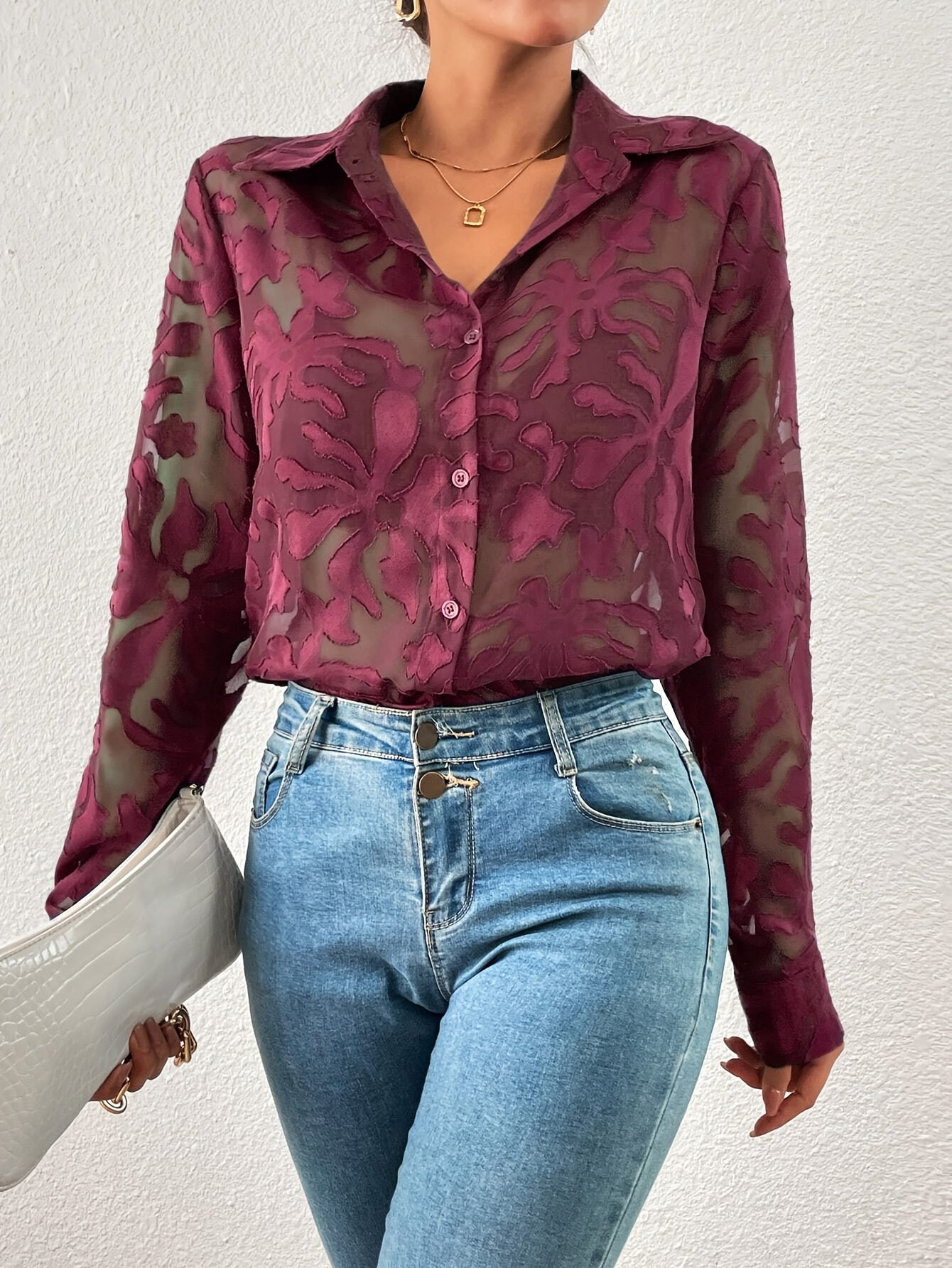 Chemise transparente femme à motifs veloutés col classique