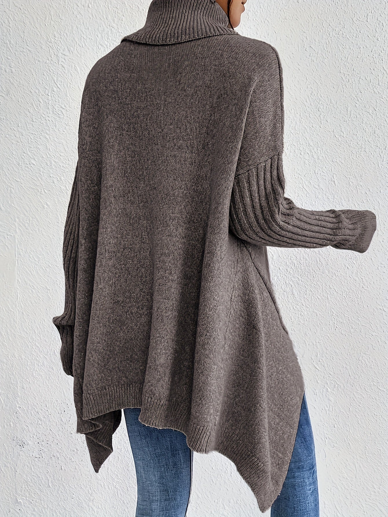 Pull chaud femme col roulé oversize – coupe asymétrique hiver cocooning