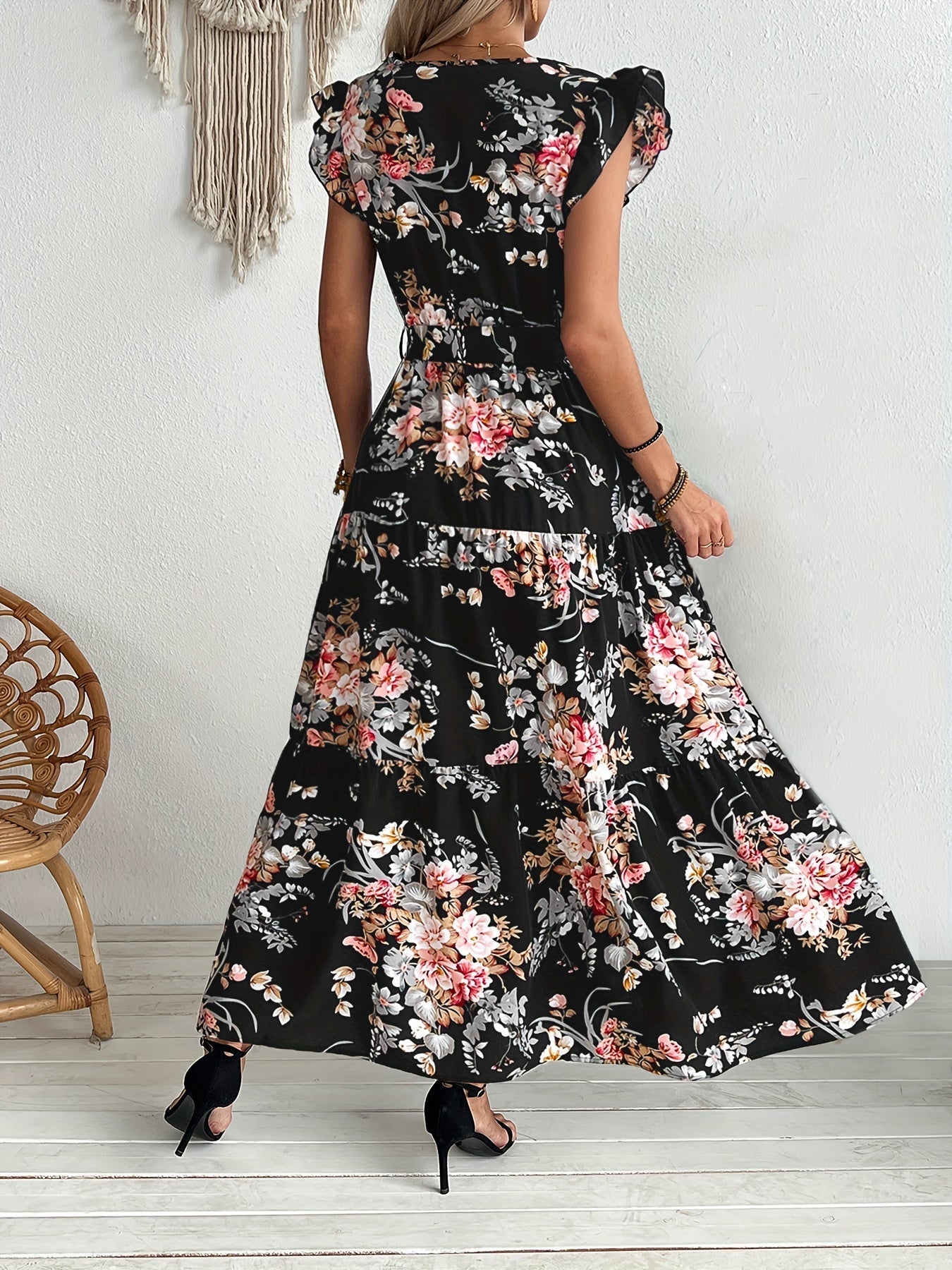 Robe longue fleurie femme à volants et décolleté V