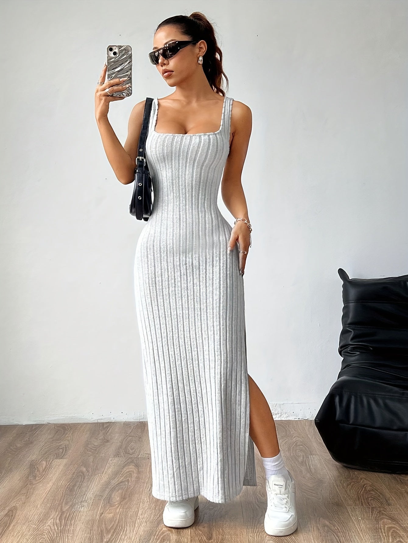 Robe longue dos nu femme en maille côtelée