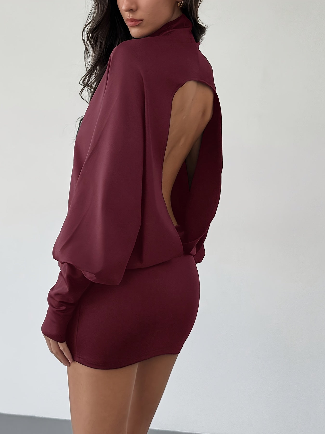 Mini robe dos nu femme manches longues