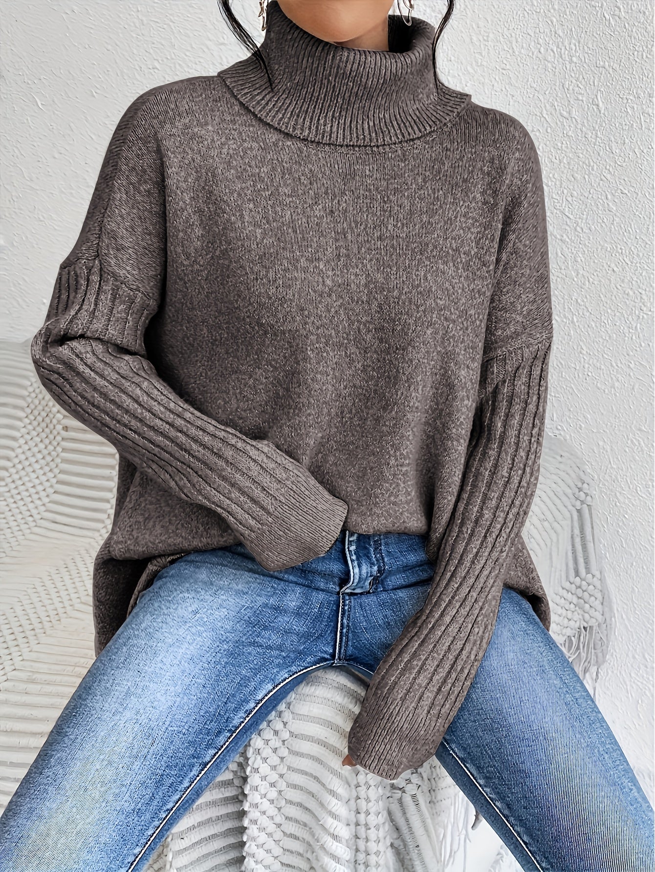 Pull chaud femme col roulé oversize – coupe asymétrique hiver cocooning