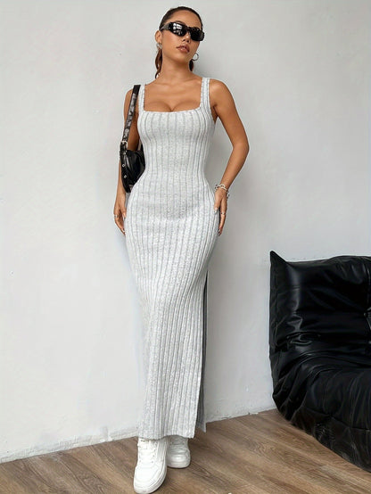 Robe longue dos nu femme en maille côtelée