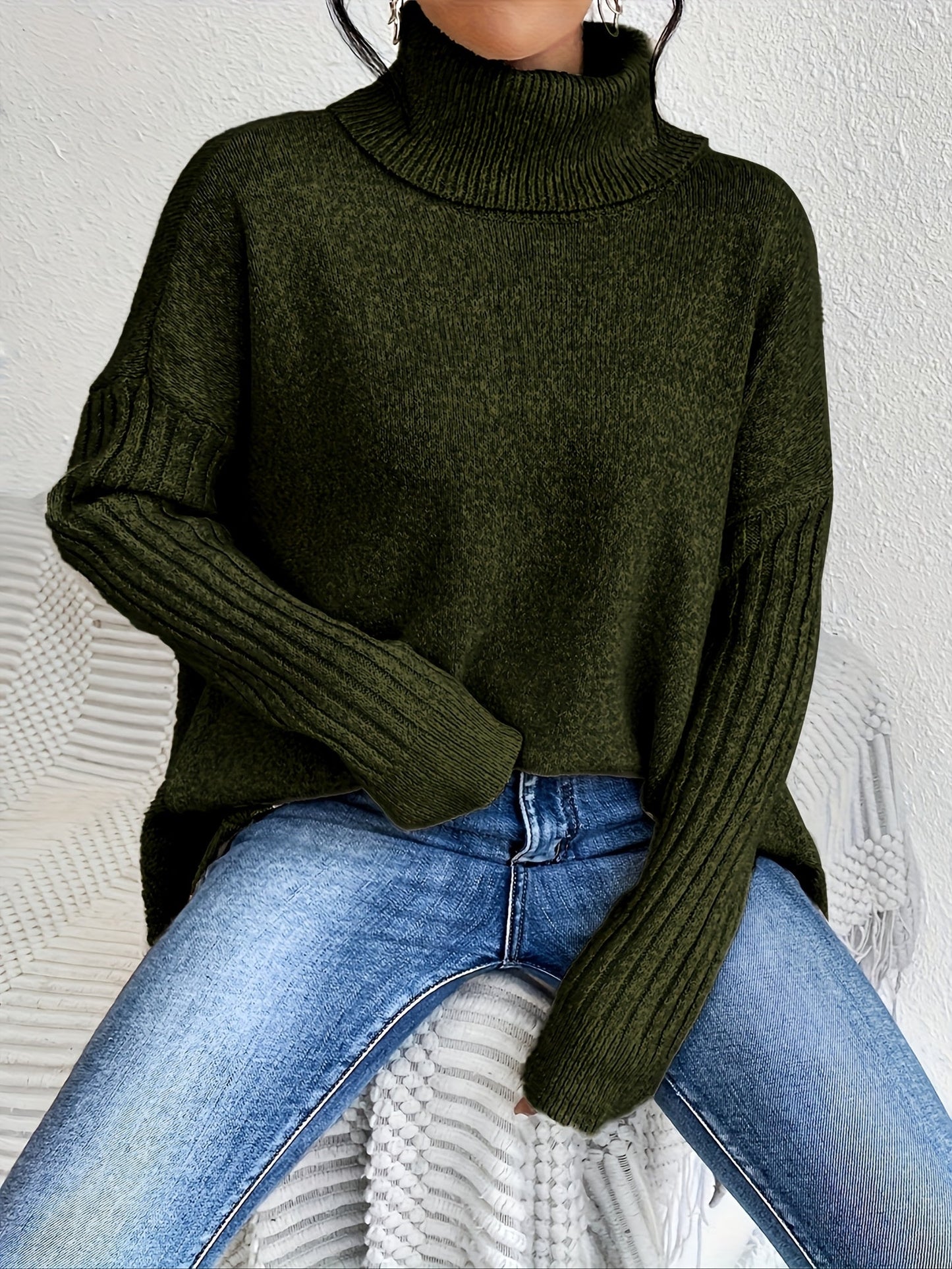 Pull chaud femme col roulé oversize – coupe asymétrique hiver cocooning