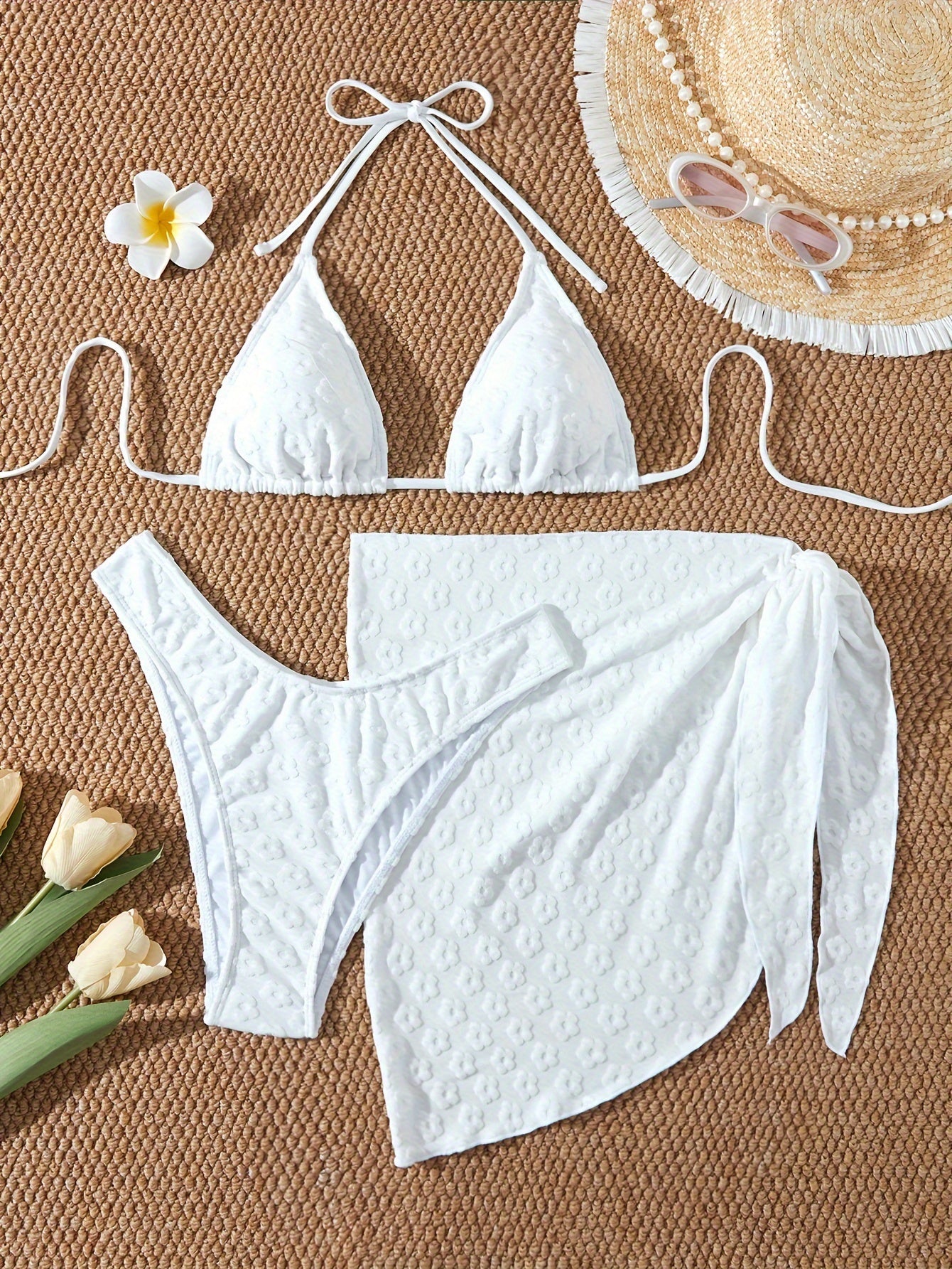 Maillot de bain 2 pièces triangle avec paréo fleuri